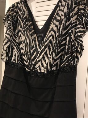 Enfocus Studio Black and White Printed Surplice Ruffle Blouse